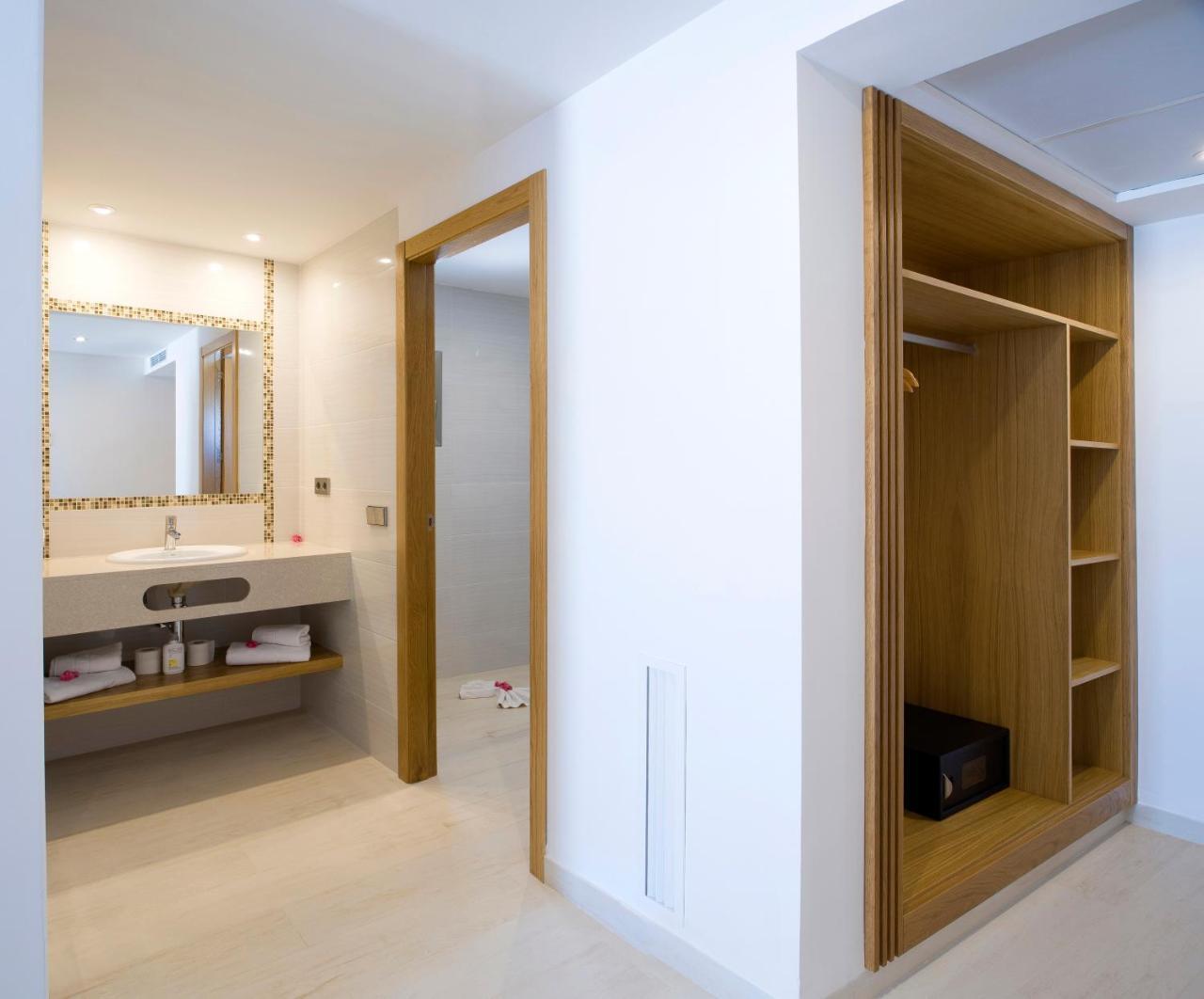My Way Luxury Ibiza Studio - Ab Group 플라야 덴 보사 외부 사진